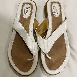 Size 9.5 white patent Leather flip flop sandals